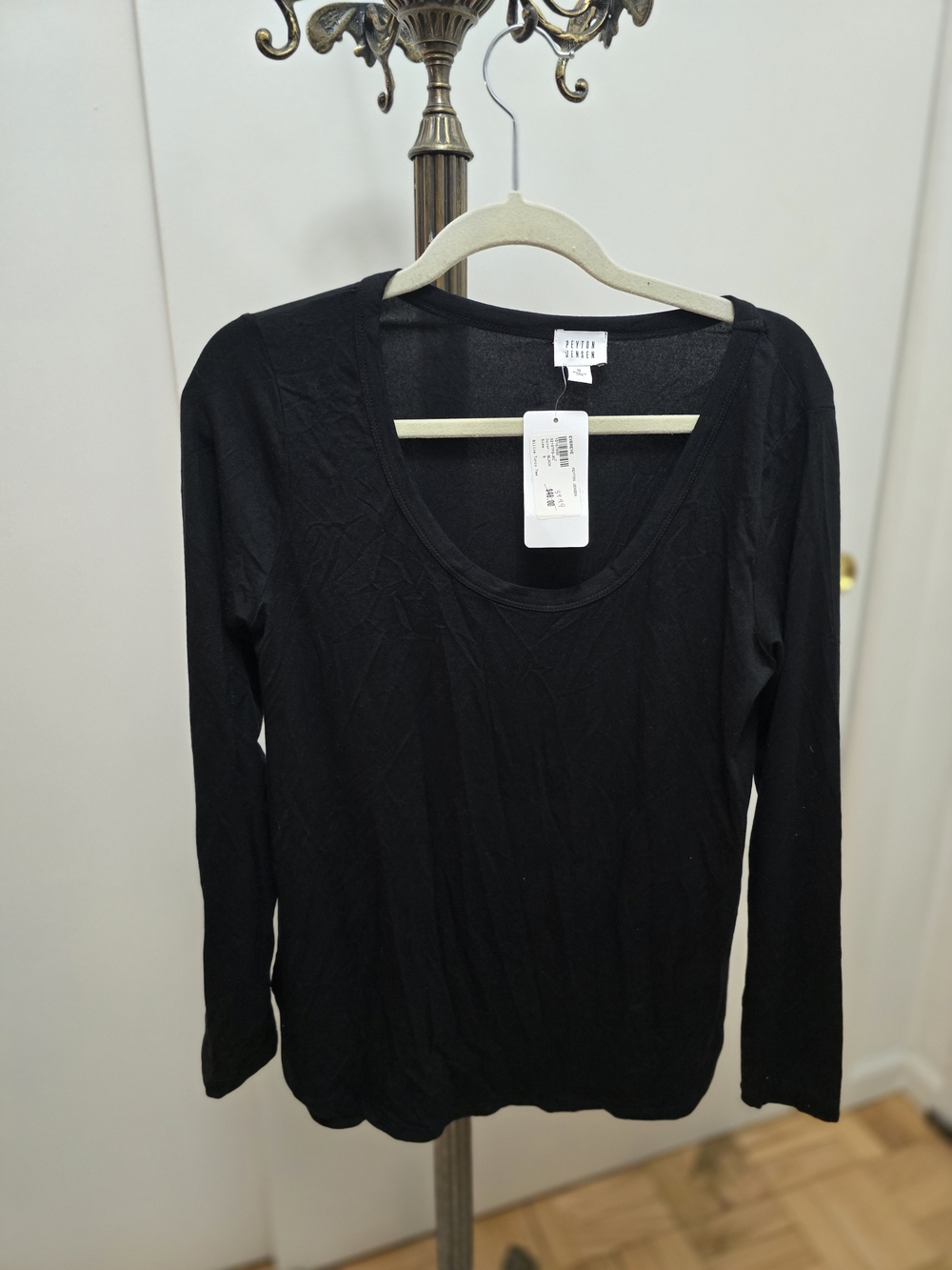 Jason Peyten Black Long Sleeve Scoop Neck Women's Top